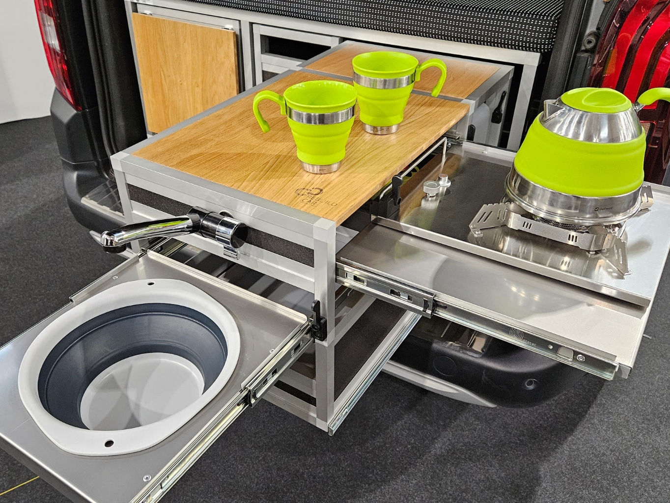 Noemi 115_70_H1_kuchyň